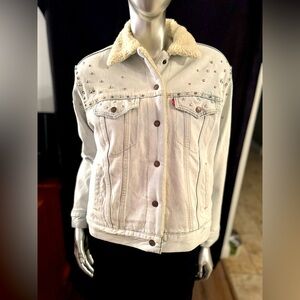 NWT Levi Premium Ex Boyfriend Trucker Jacket